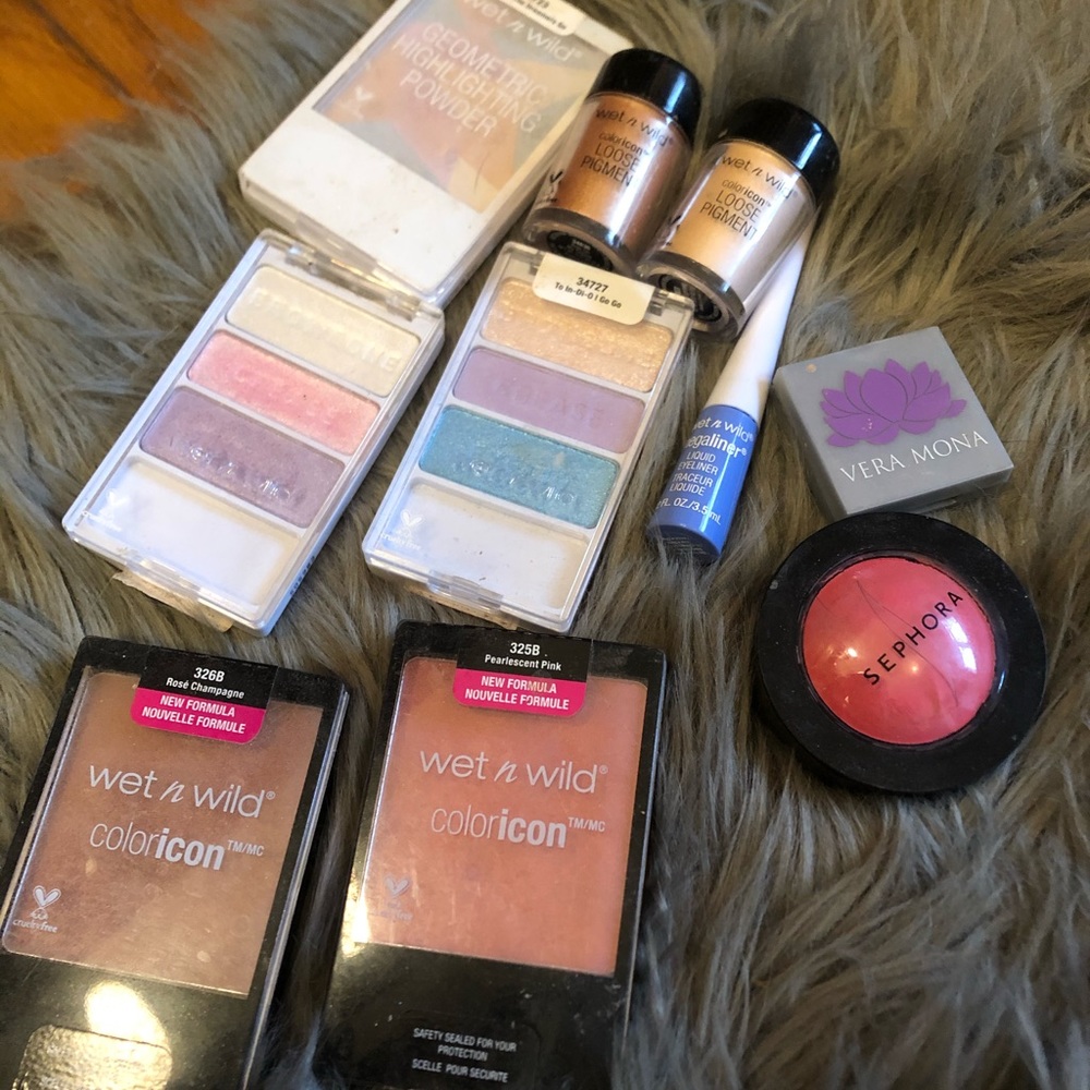 Lightly used makeup lot